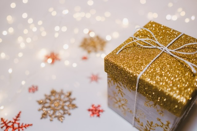 Creating Cherished Holiday Traditions with Env